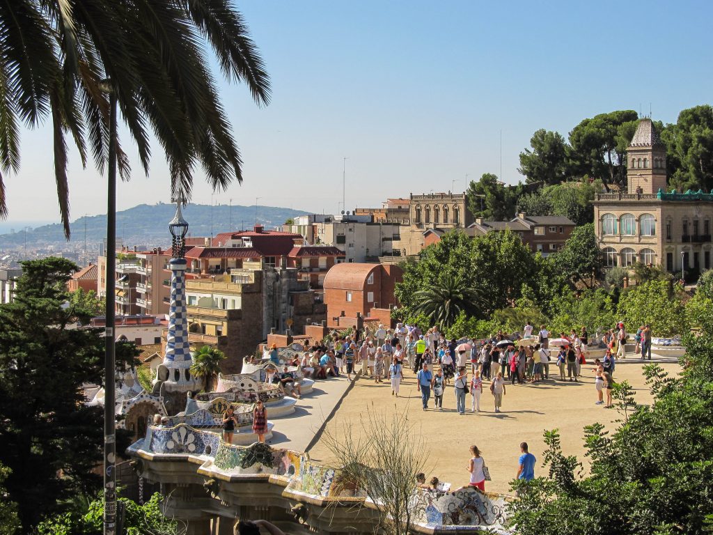 Обзорная площадка в парке Гуэль